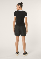 Shorts tejidos con ribetes sueltos en contraste - Negro