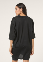 Vestido estilo camiseta de malla con cuello en V extragrande - Negro