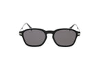 Luxury Eyewear – Sonnenbrille - Fendi, Vorderansicht einer schwarzen Sonnenbrille mit grauen Gläsern
