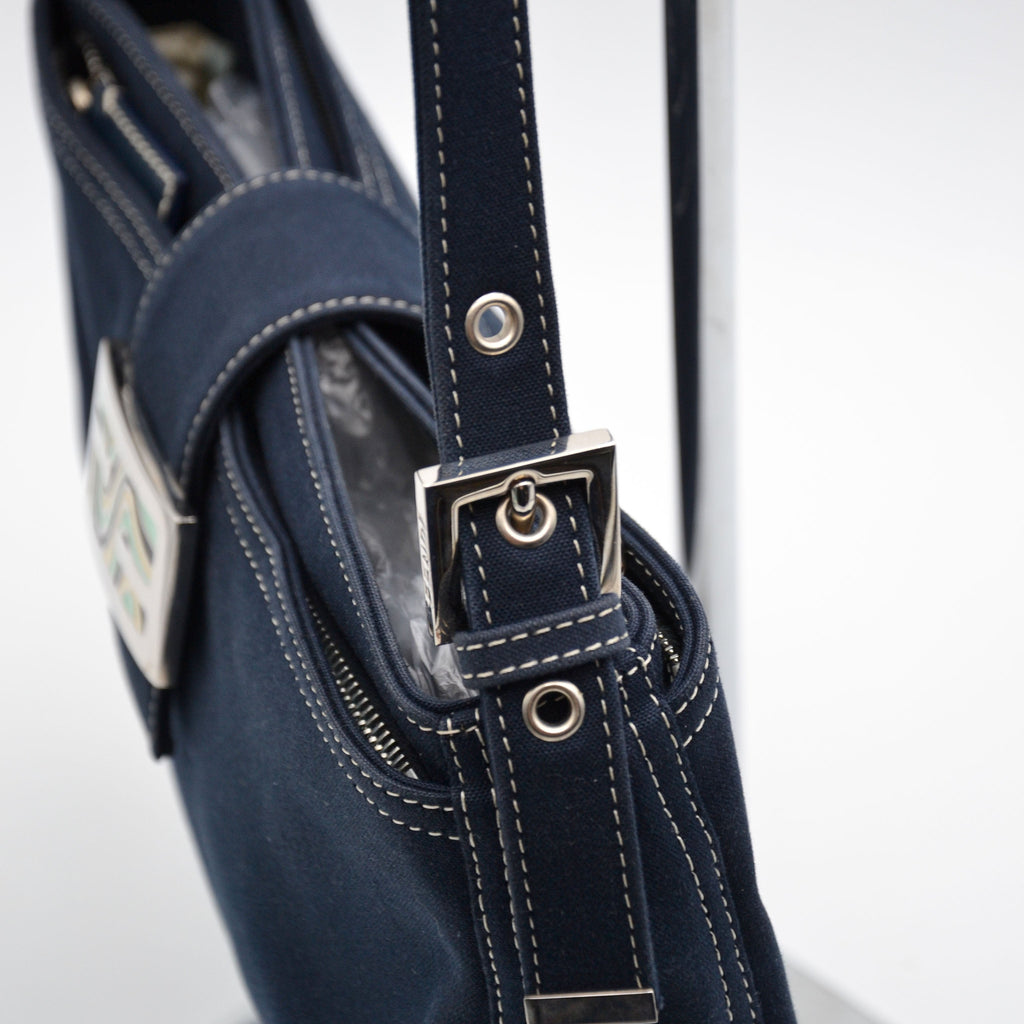 Sac Fendi Baguette Toile Bleu Marine Fermoir Ff Émail Vintage