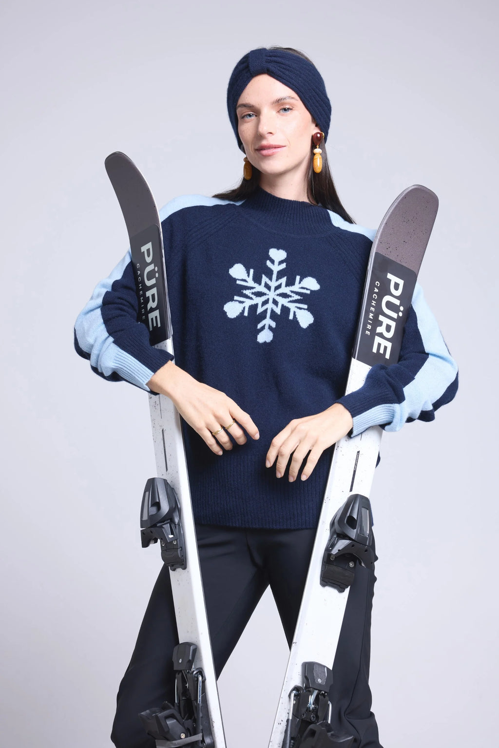 Jersey de cuello alto con gran copo de nieve Flora - Azul marino azul cielo - Mujer
