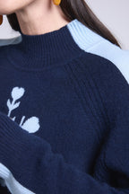 Jersey de cuello alto con gran copo de nieve Flora - Azul marino azul cielo - Mujer