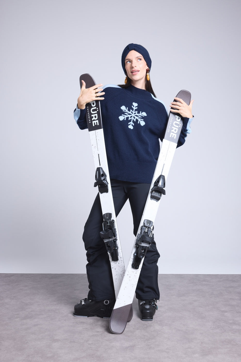 Jersey de cuello alto con gran copo de nieve Flora - Azul marino azul cielo - Mujer