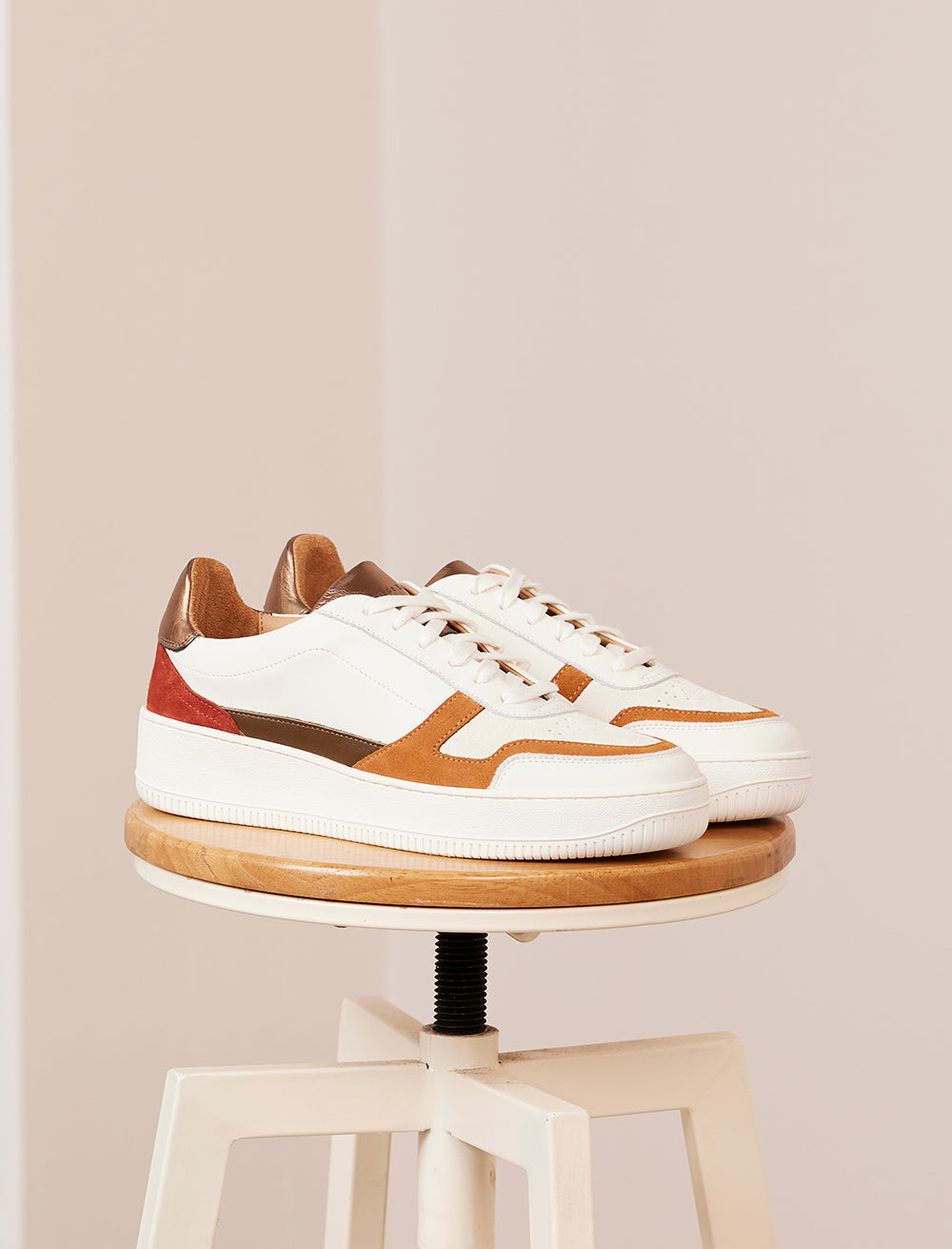 Sneakers Con Cordones Vasco - Blanco, Óxido & Bronce - Mujer