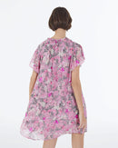 Vestido corto rosa con mangas con volantes estampados - Mujer