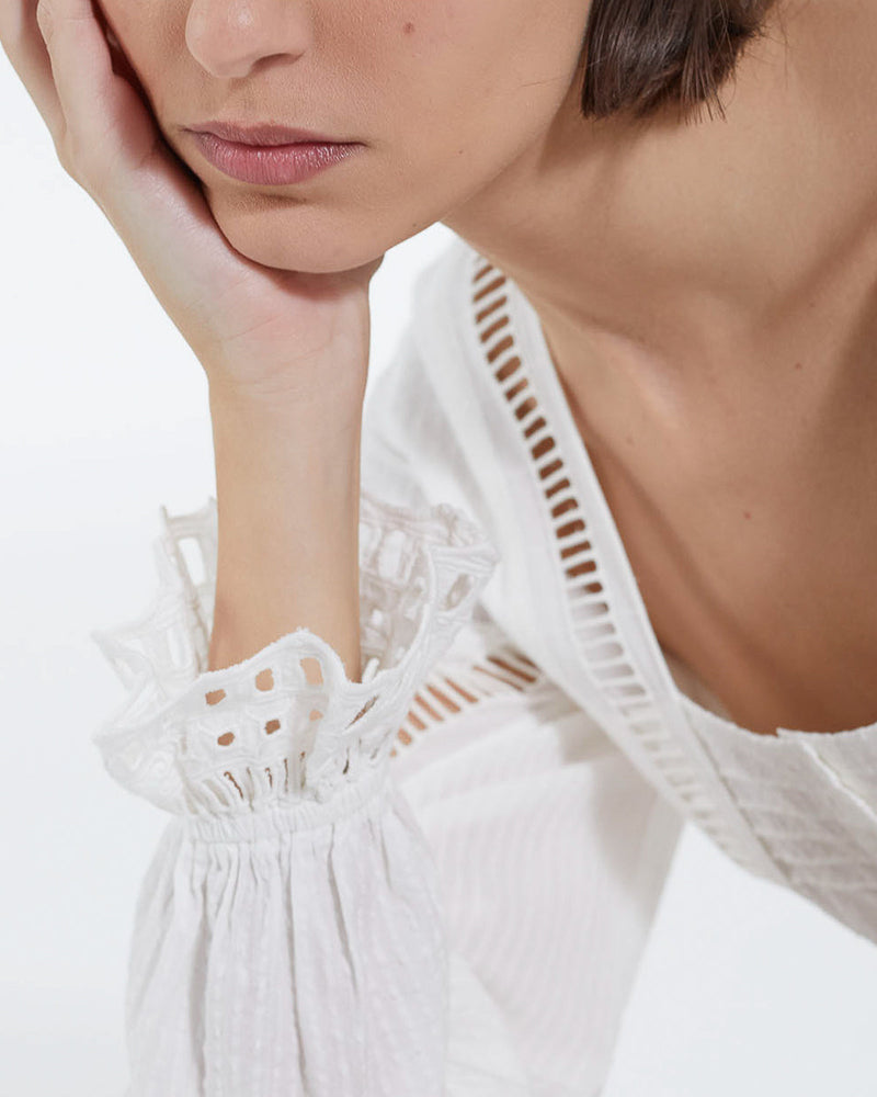 Robe Légère Blanche Courte Détails Brodés - Femme