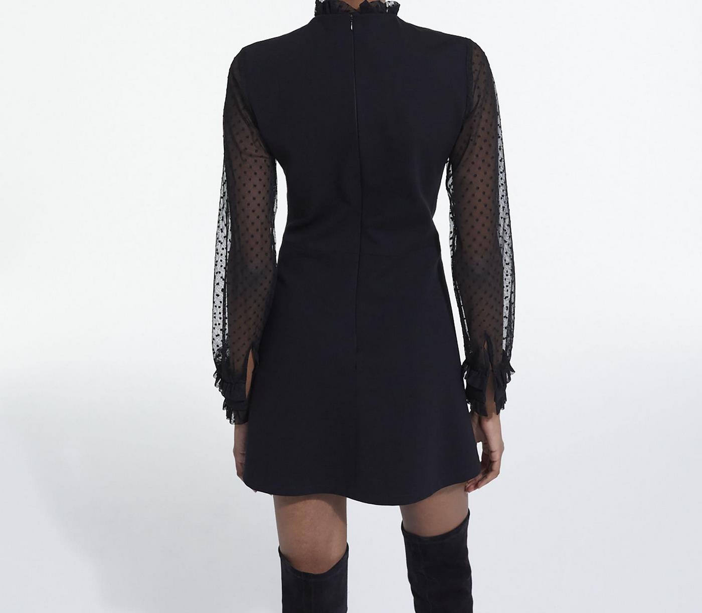 Short Dress with Collar Detail - Women
