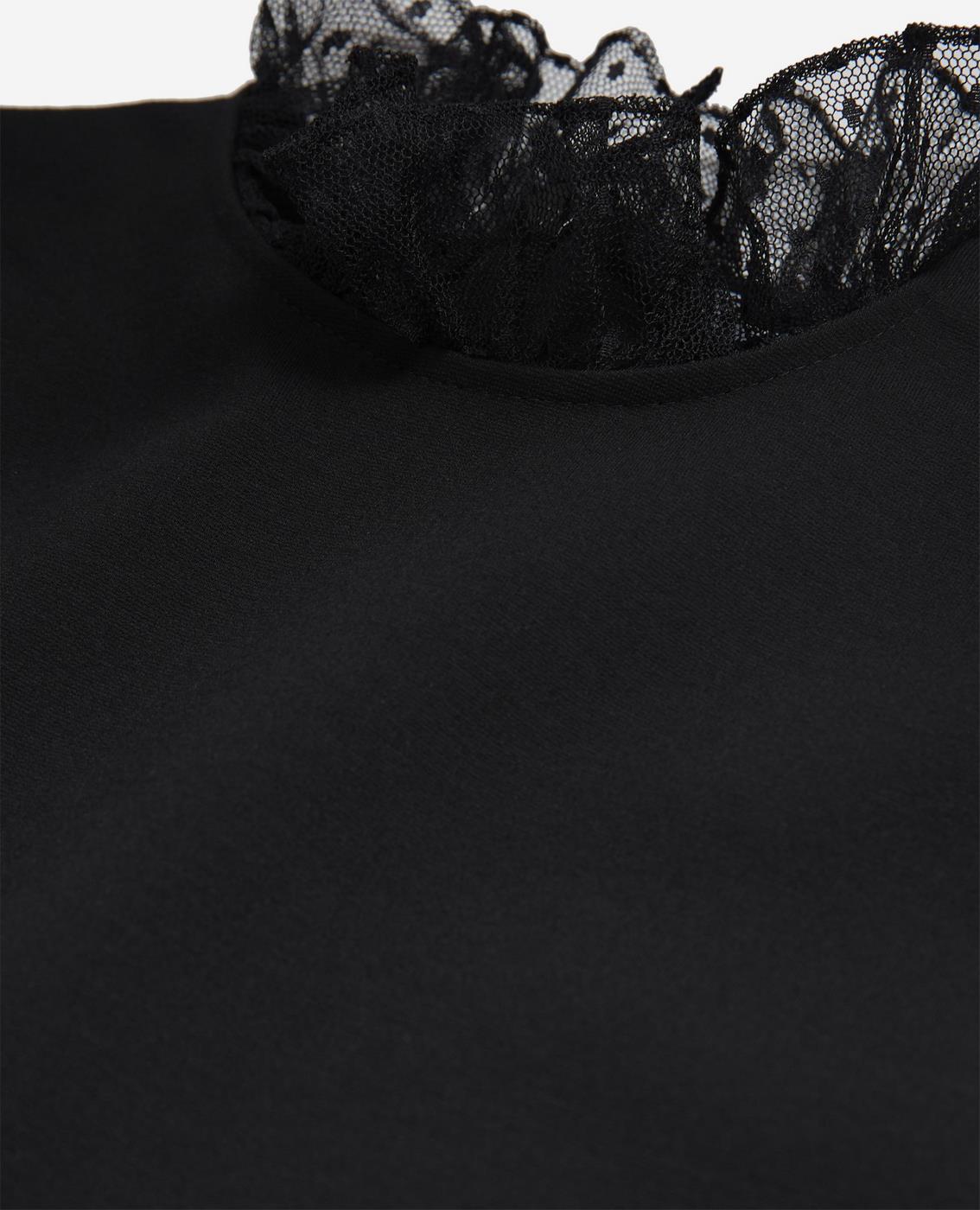 Short Dress with Collar Detail - Women