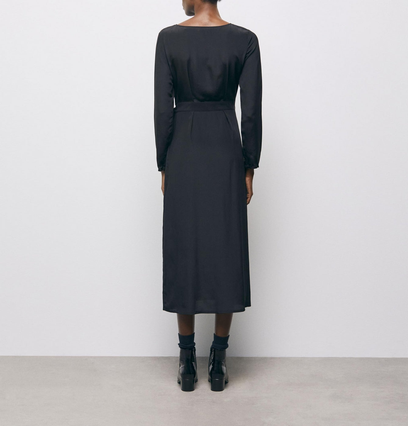 Vestido midi - Negro - Mujer