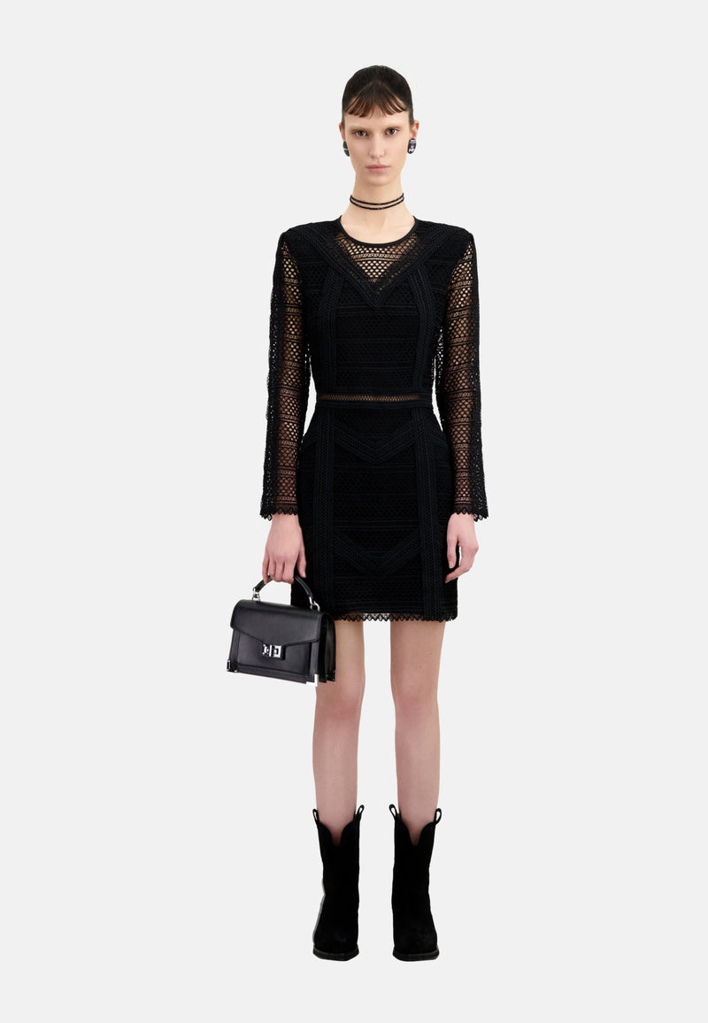 Robe Courte Avec Mix Dentelles A Manches Longues
