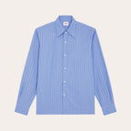 Hast – Camicia In Popeline Blu A Righe Sottili Bianche, camicia blu a righe bianche, vista frontale, su sfondo a tinta unita