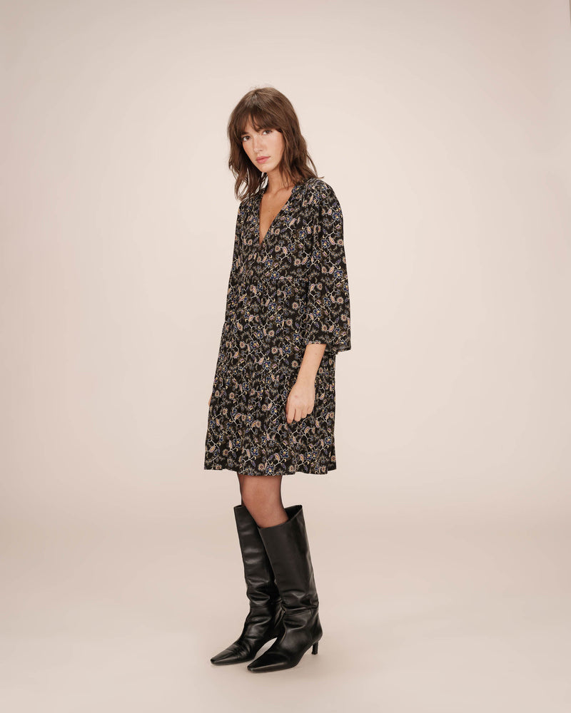 Vestido Corto De Flores Negro Sirius