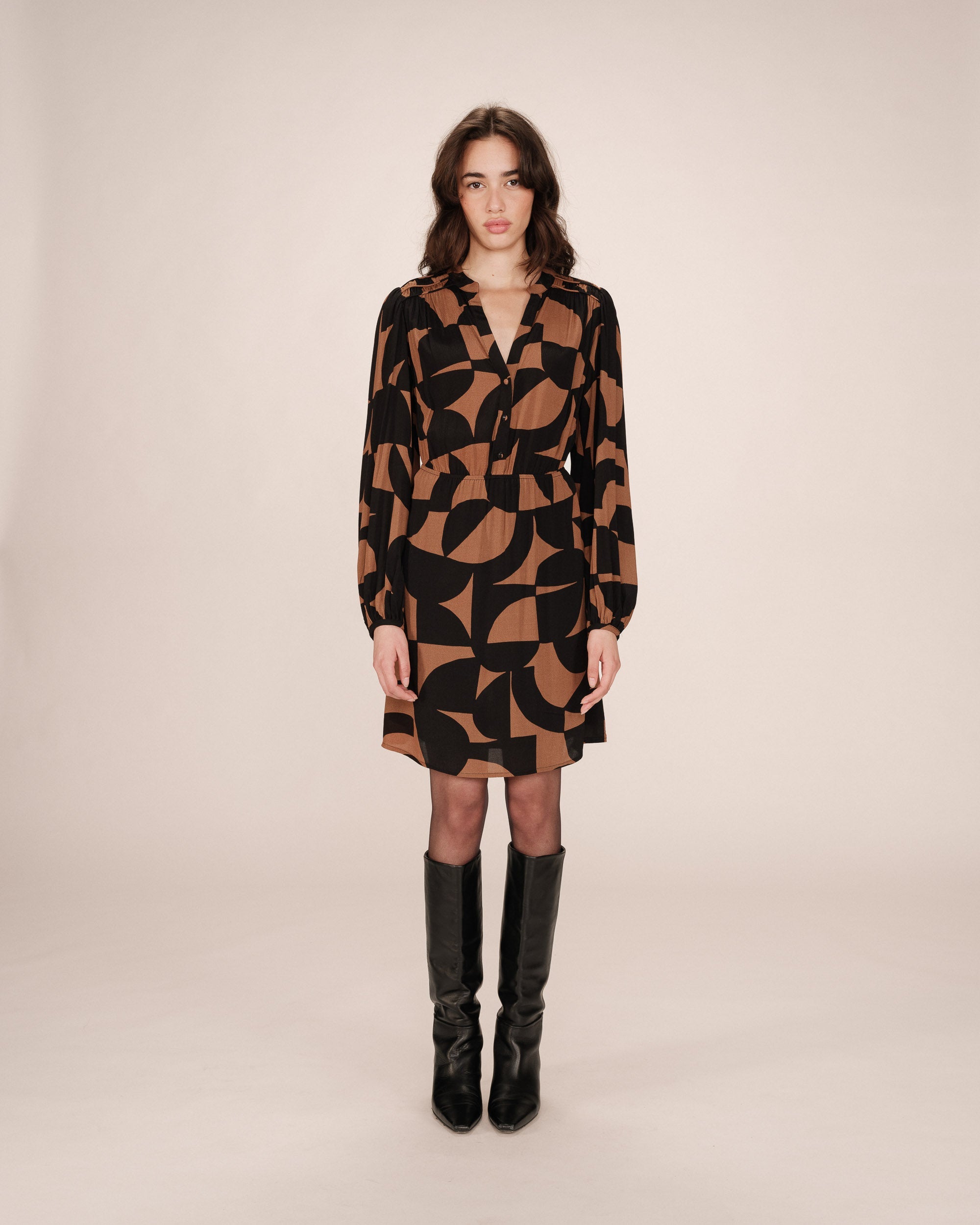 Short Graphic Dress Chocolate Selia
