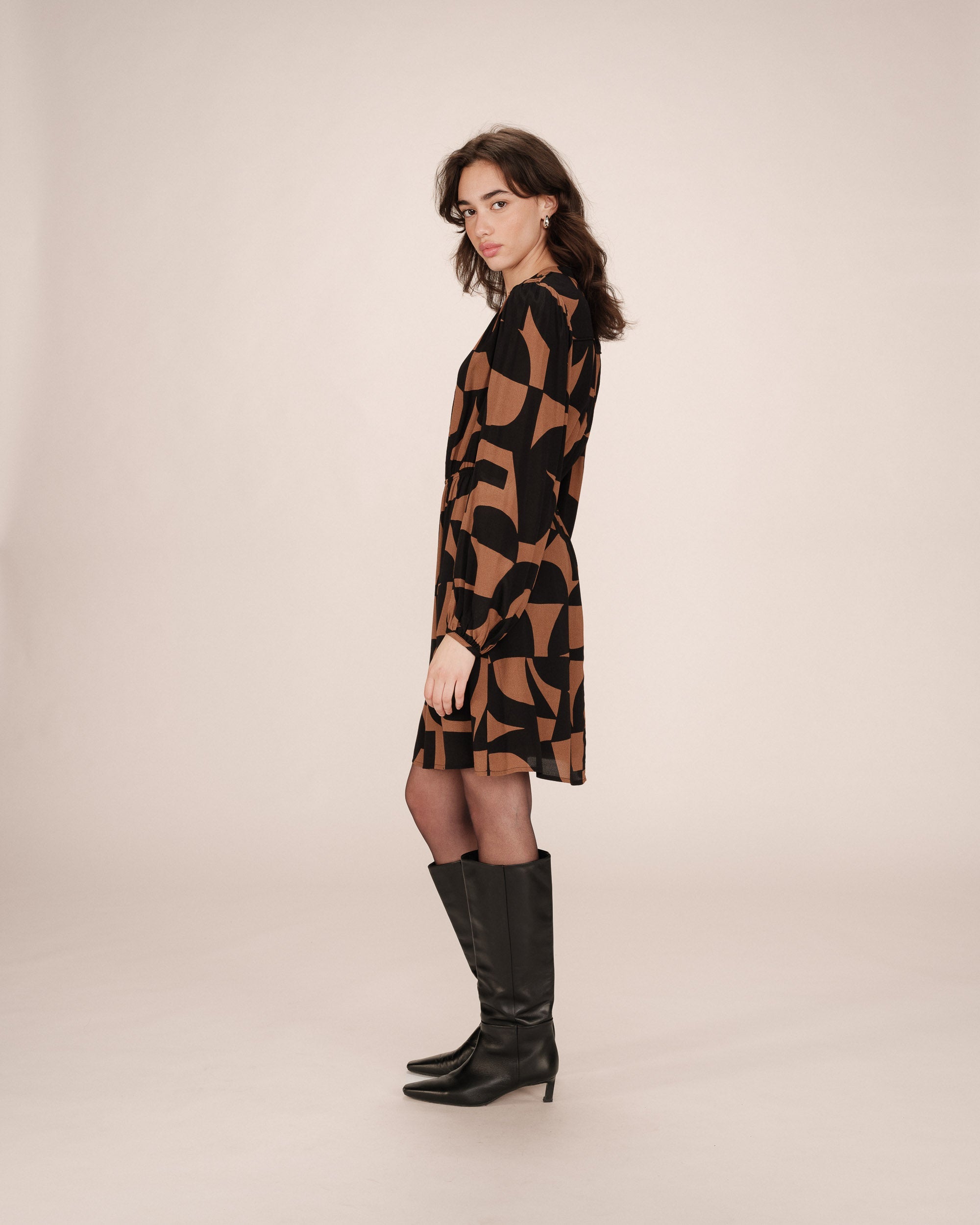 Short Graphic Dress Chocolate Selia