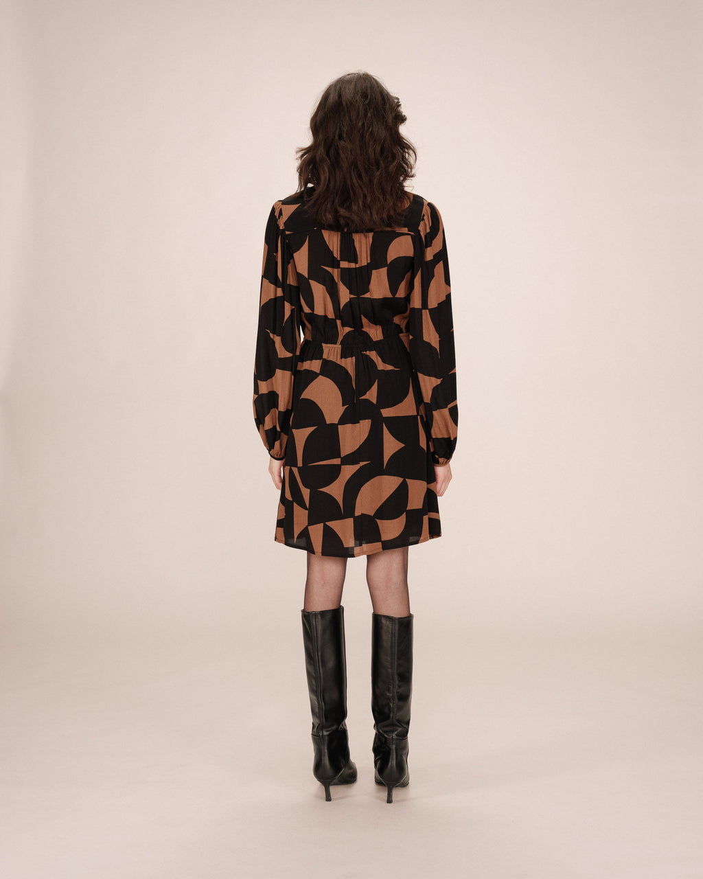 Short Graphic Dress Chocolate Selia