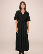 Vestido Largo Entallado Con Volante Negro Sequoia