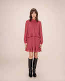 Vestido Corto Fluido Con Volante Rubor Sahelle