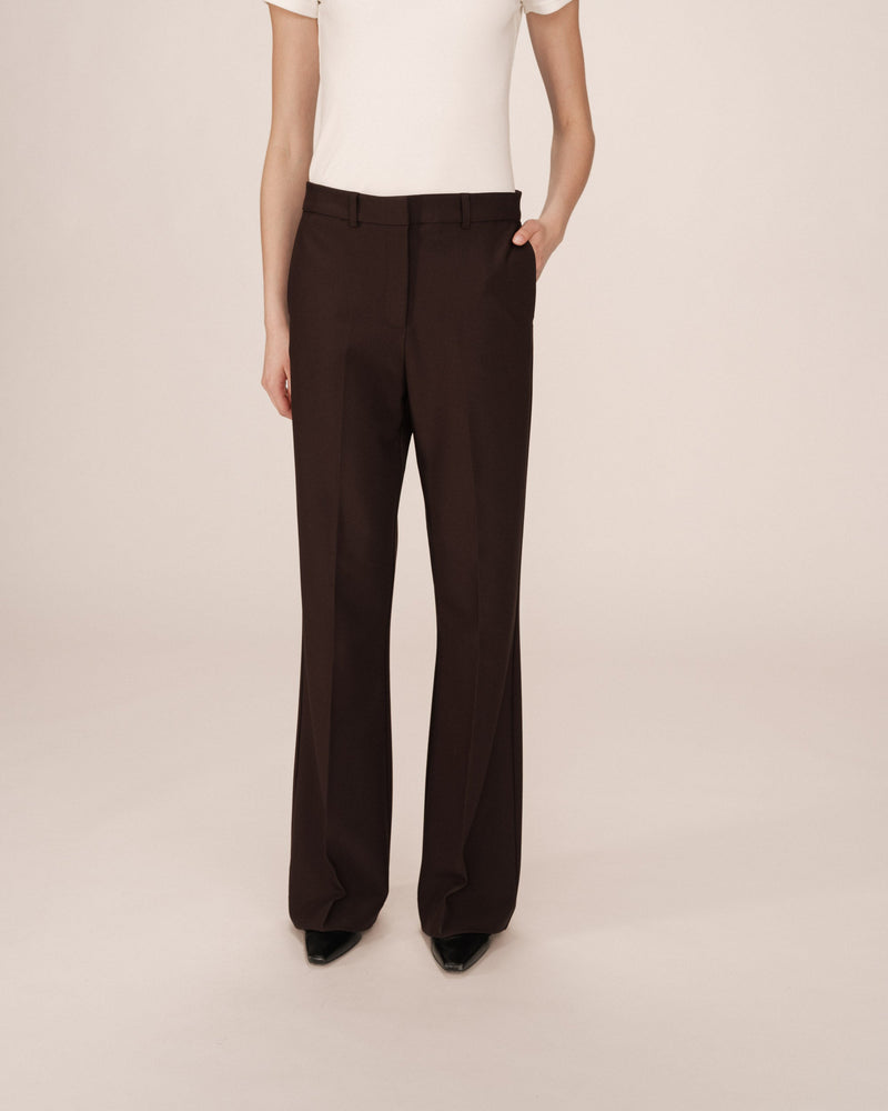 Pantalones de sastre de campana color chocolate de Singer