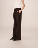 Pantalones de sastre de campana color chocolate de Singer