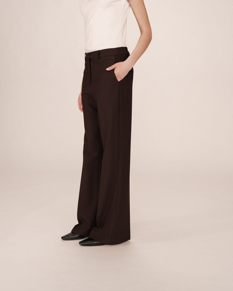 Pantalones de sastre de campana color chocolate de Singer