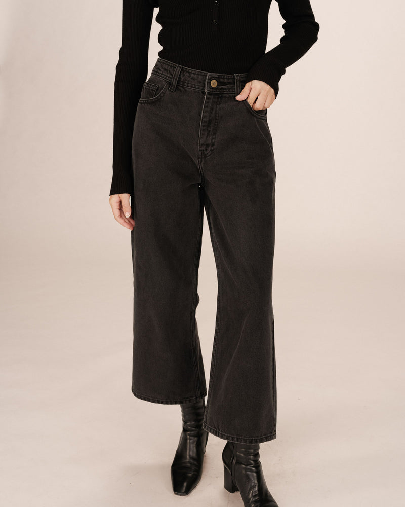 Jonas 7/8E Black Washed Jeans