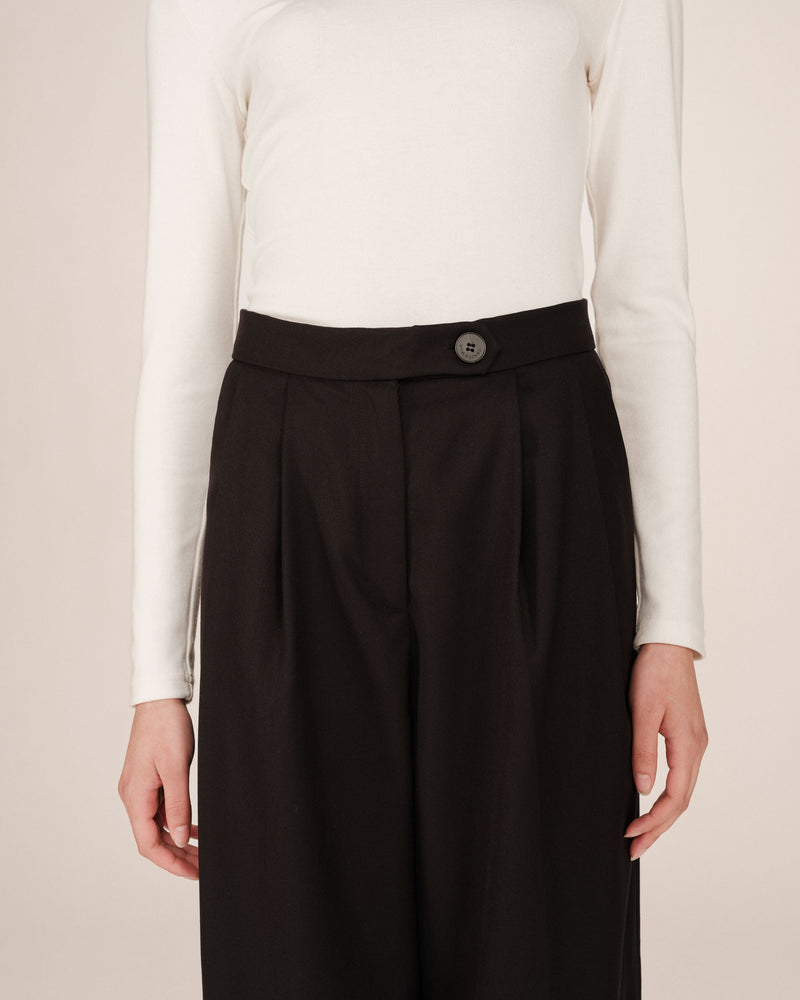 Pantalón traje trazos negros