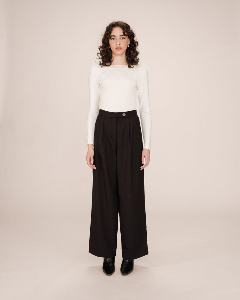 Pantalón traje trazos negros