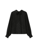 Blusa negra con cuello tipo coño Sicilia