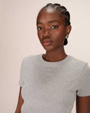 Camiseta gris con cuello redondo Sure