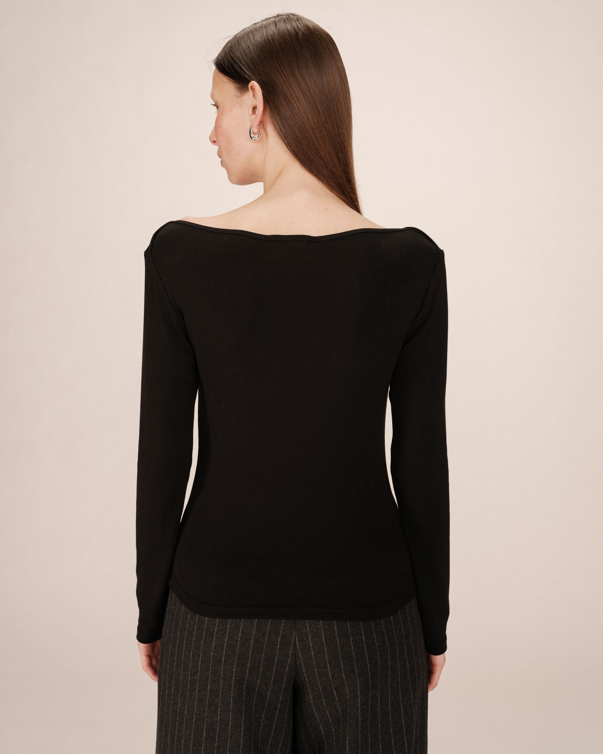 Top Cuello Barco Negro Stanley