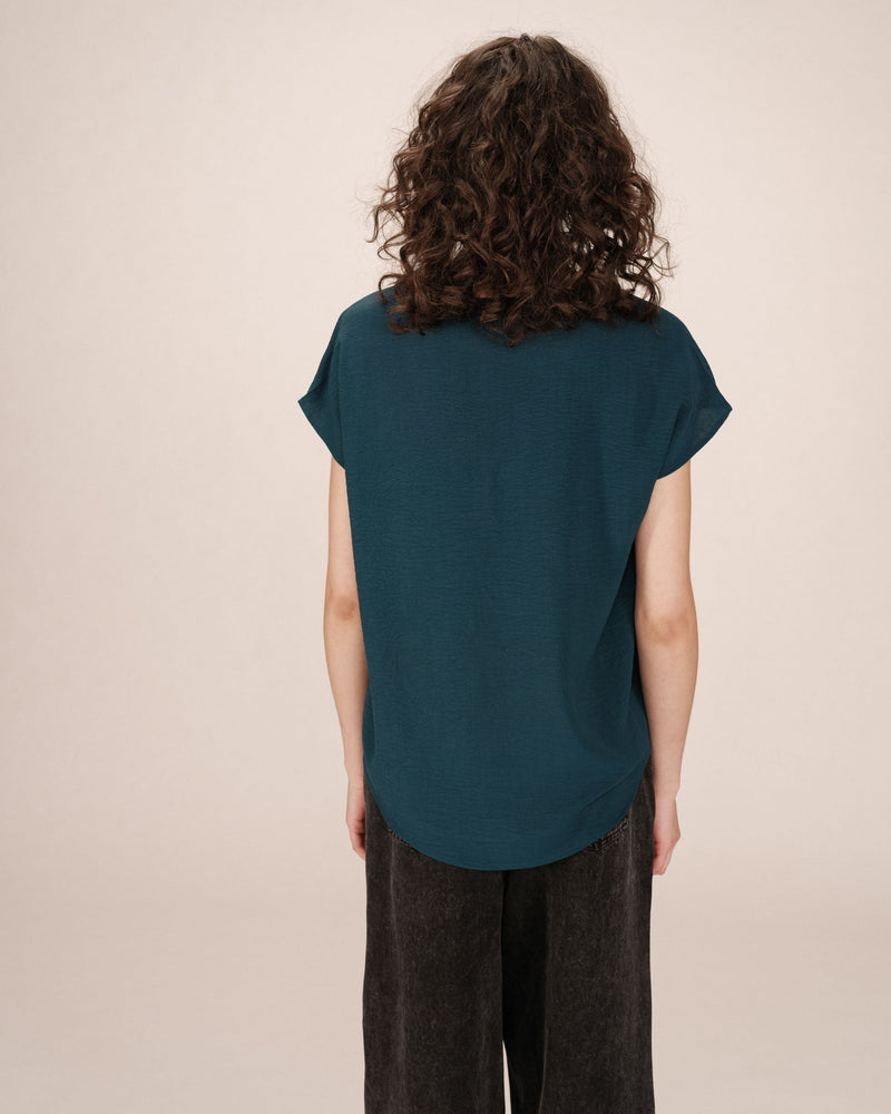 Top fluido con cuello en V Emerald Season