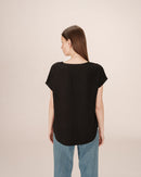 Top fluido con cuello en V Black Season