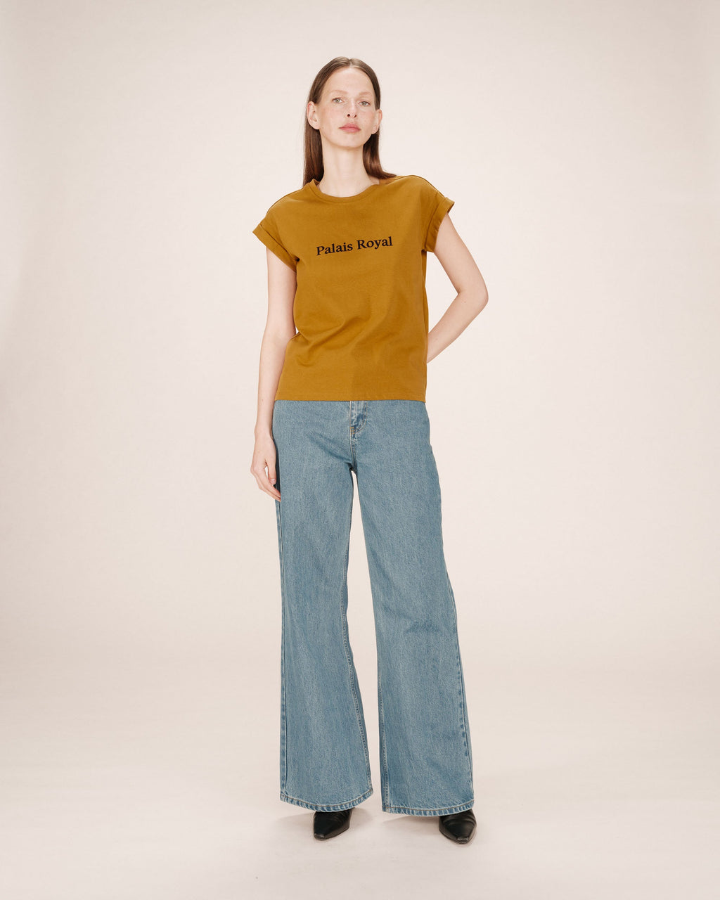 T-Shirt con Mensaje Ocre Sorentino