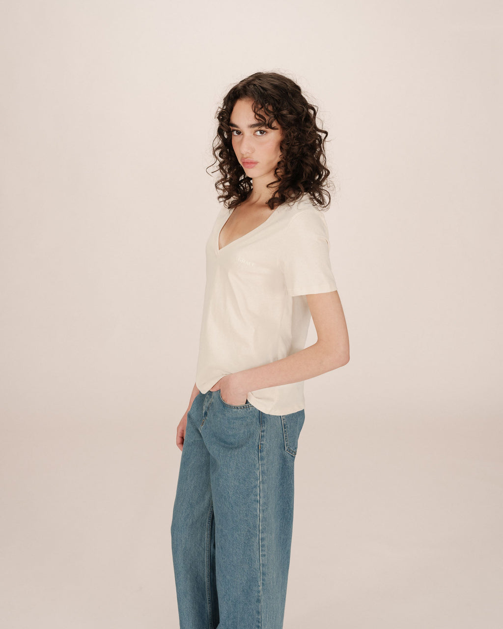 Camiseta con Mensaje Beige Samory