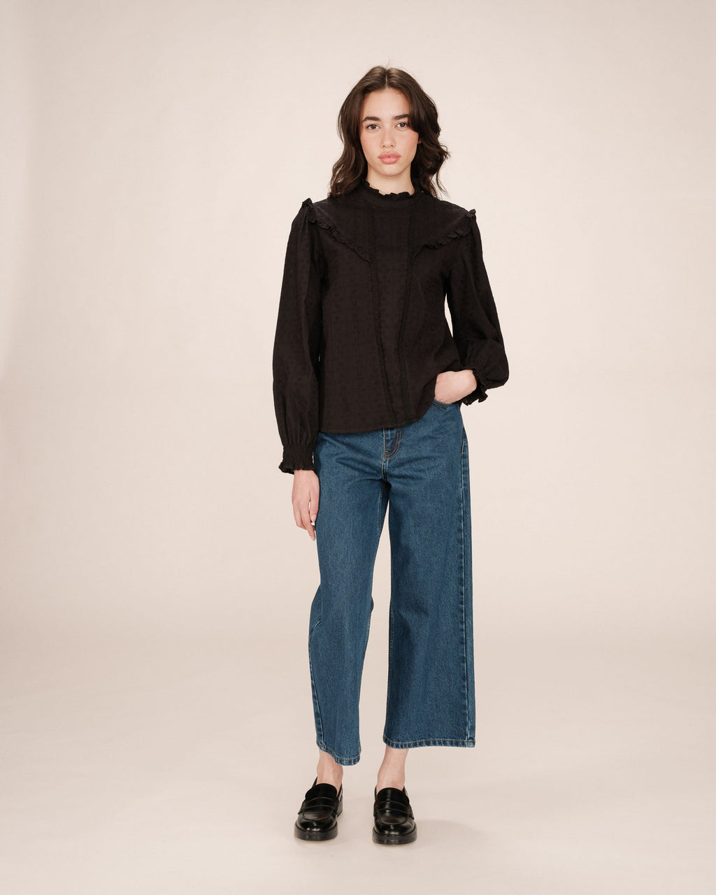 Frill Blouse Black Seduisante