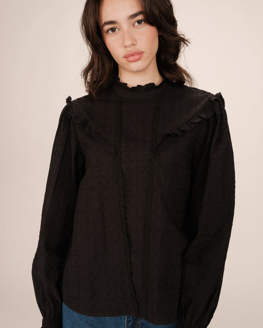Frill Blouse Black Seduisante