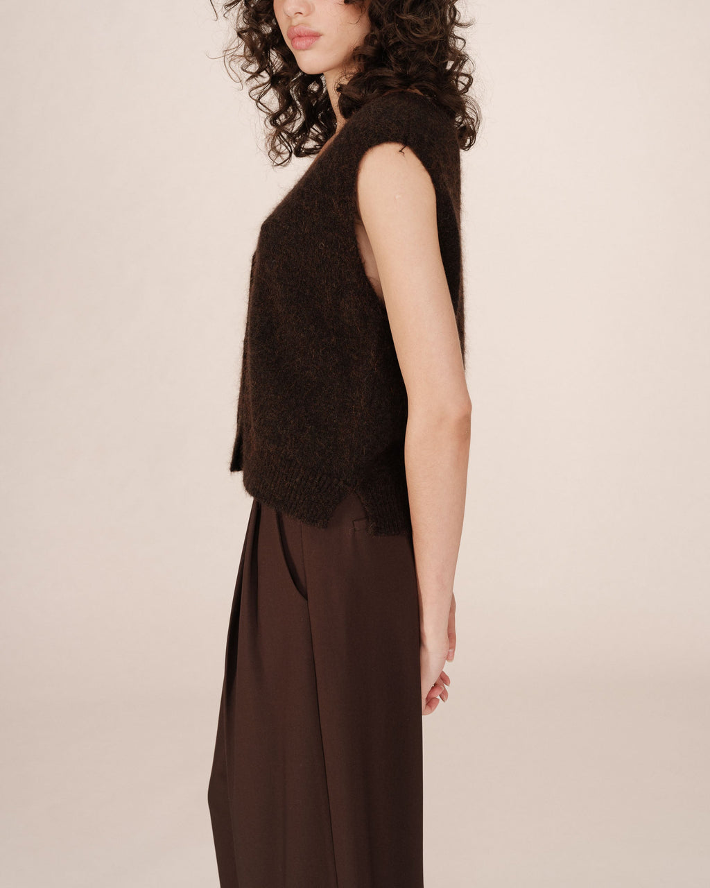 Cárdigan Sin Mangas Chocolate Santa