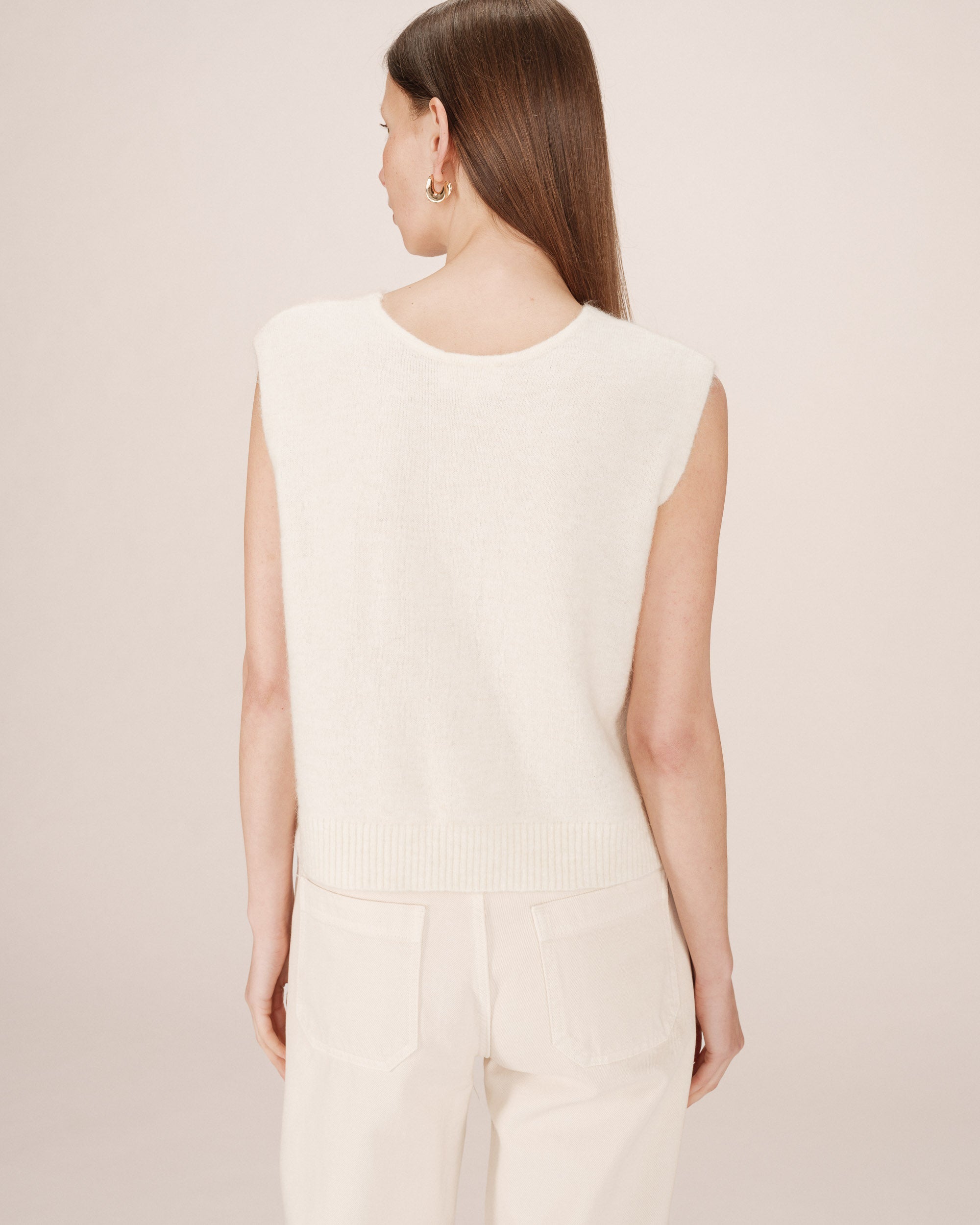 Sleeveless Cardigan Ivory Santa