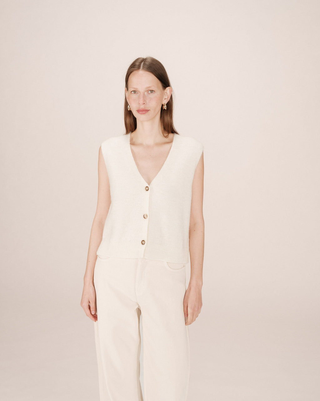 Sleeveless Cardigan Ivory Santa