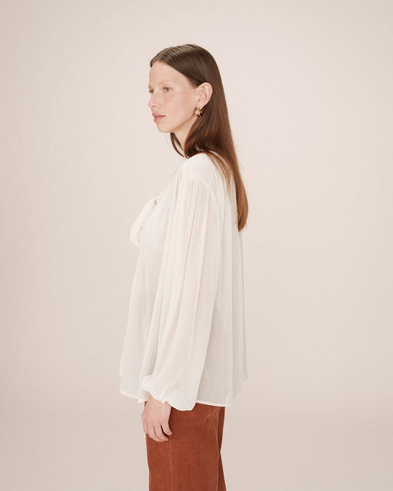 Splendid Ecru Pussy Collar Blouse