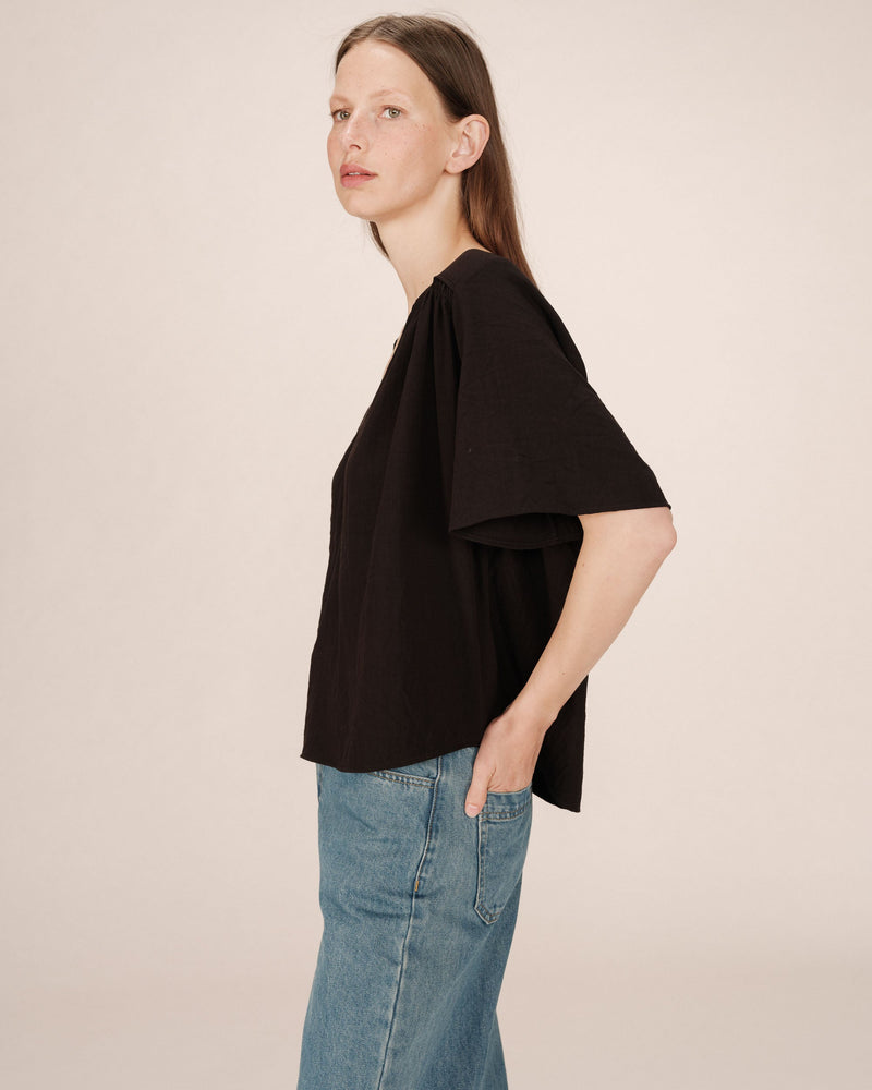 Seagal Straight Top With Gathers Black