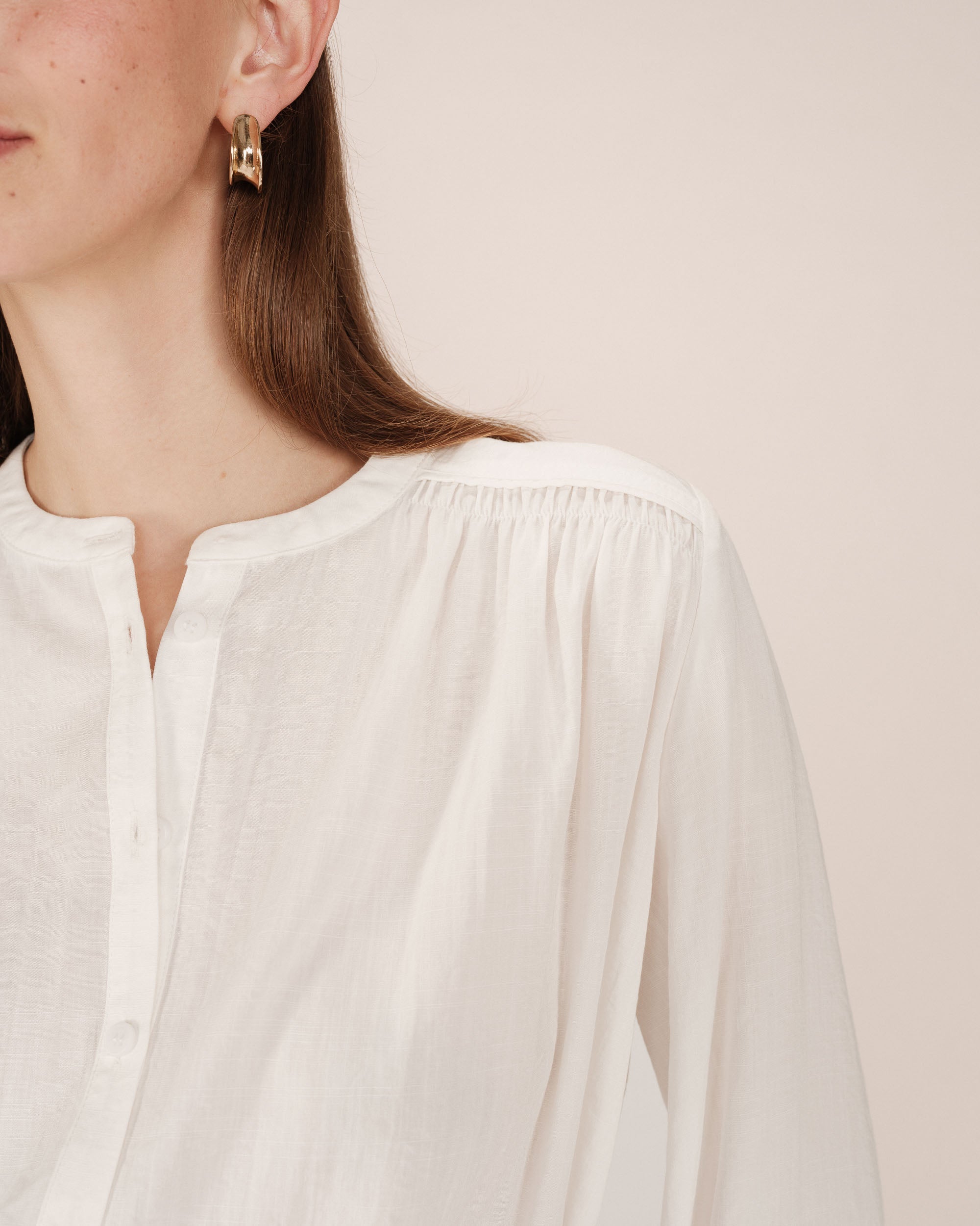 Blusa Recta Con Fruncidos Marfil Savannah