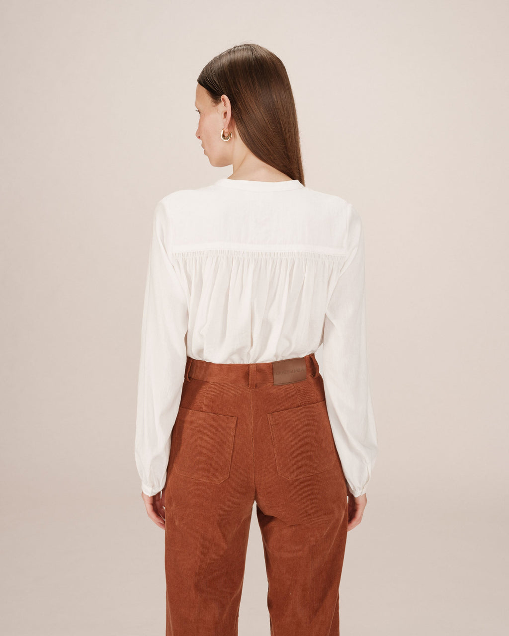 Blusa Recta Con Fruncidos Marfil Savannah