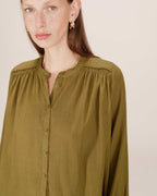 Blusa Recta Con Fruncidos Oliva Savannah
