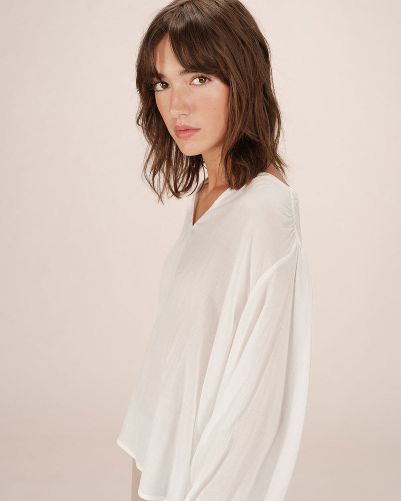 Solo Ivory Fluid Straight Blouse