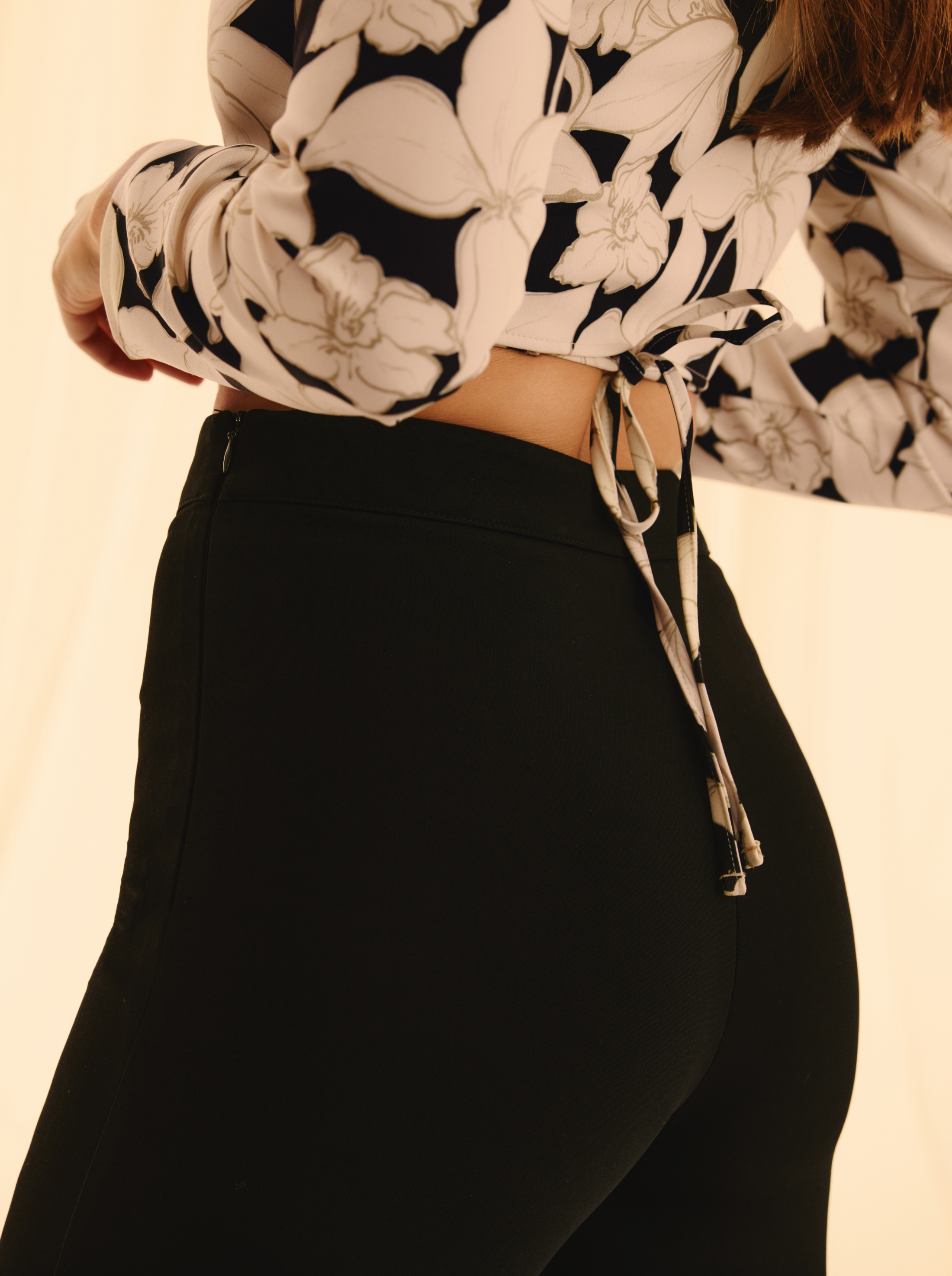 Knotted Jasmin Cold Top