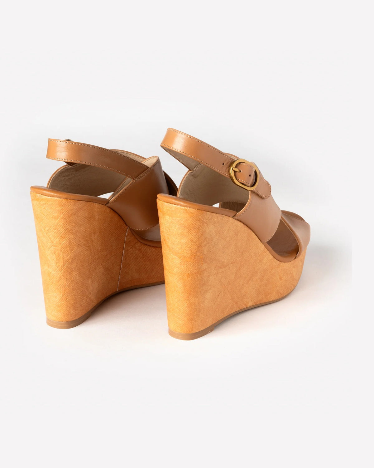 Michonet – Kilesandaler Beige str. 37, lysebrune kilesandaler i læder og træ, set bagfra