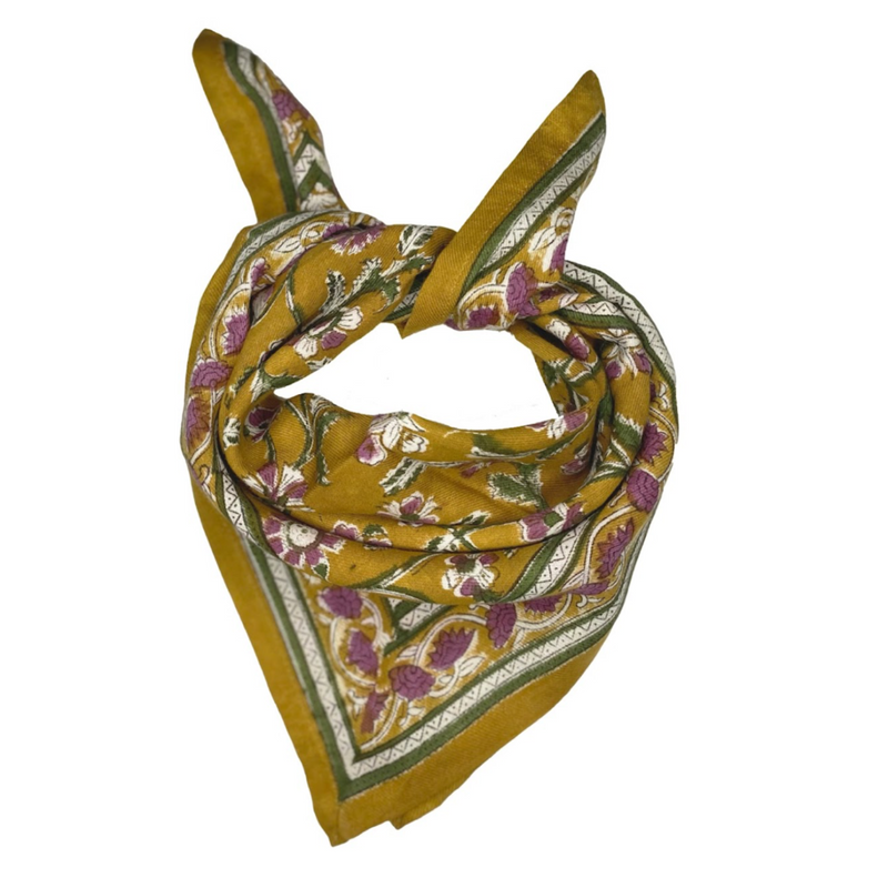 Foulards Bébé, Enfant et Adulte Venez découvrir nos foulards pour toute la famille, fabriqués en Inde grâce à la méthode du blockprint.  