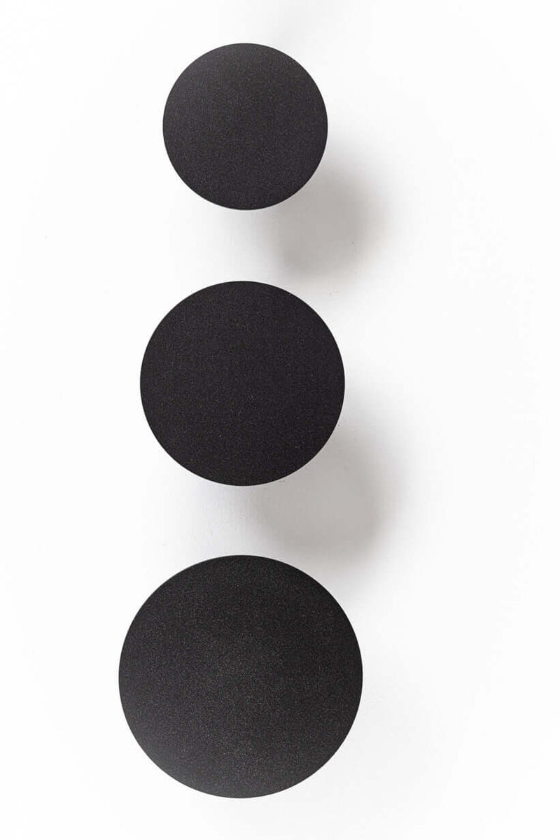 Wandhaken LOU (3er Set) in modernem, minimalistischen Design auf weißem Hintergrund.