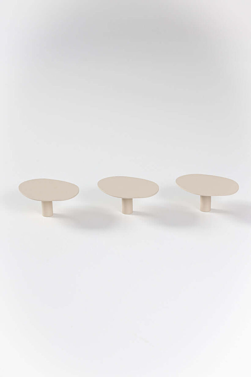 Wandhaken LOU im Set von 3, minimalistisches Design für vielseitige Anwendungen in der Wohnung.